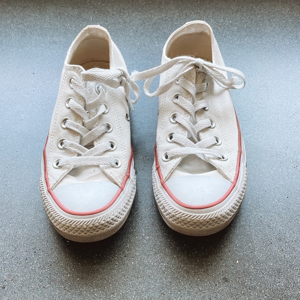 white converse size 5 woman's